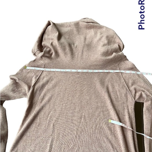 Shrinking Violet Sweater size: XL - Picture 6 of 10